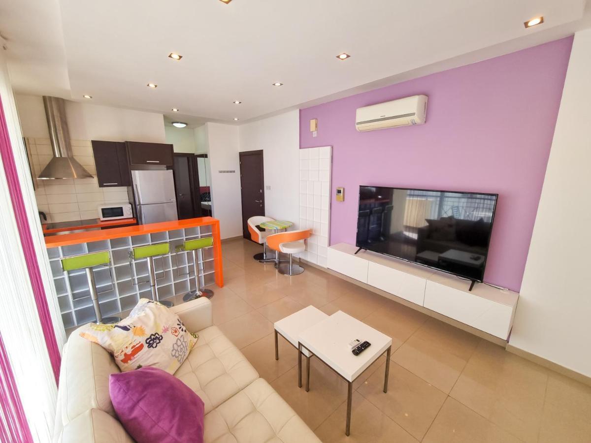 City Vibrance Apartment Larnaca Bagian luar foto