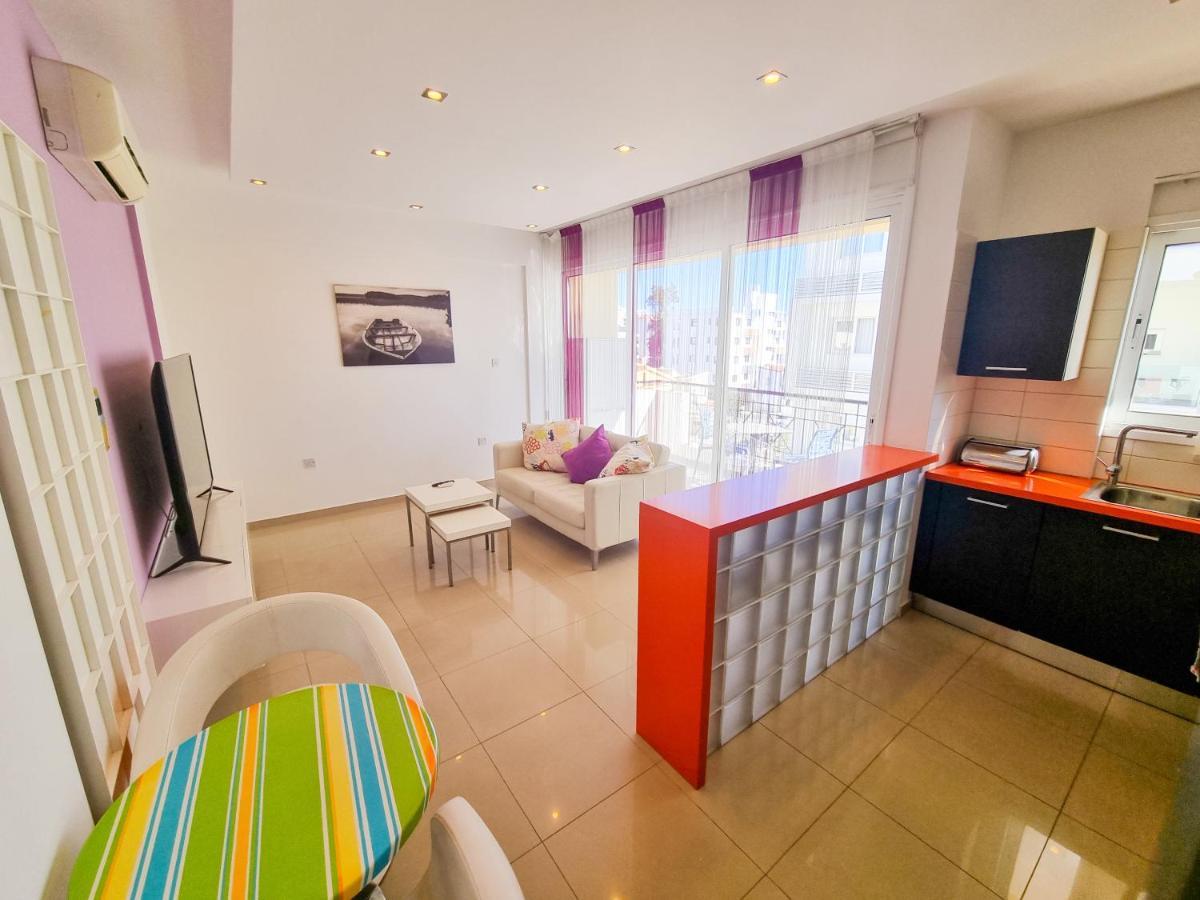 City Vibrance Apartment Larnaca Bagian luar foto