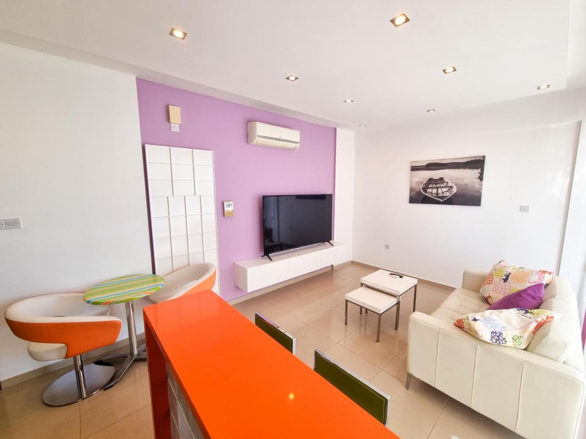 City Vibrance Apartment Larnaca Bagian luar foto